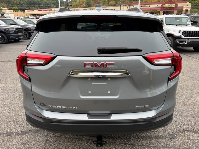 Used 2024 GMC Terrain SLE w/ Driver Convenience Package AWD/4WD image 4