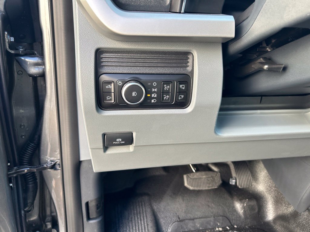 New 2026 Ford F250 XLT w/ XLT Premium Package AWD/4WD image 11