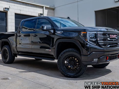 Used 2025 GMC Sierra 1500 AT4 w/ AT4 Premium Package AWD/4WD image 1