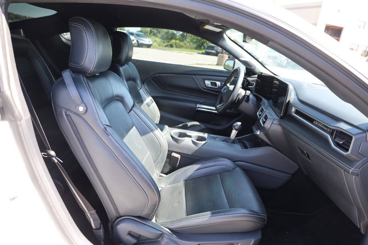 Used 2024 Ford Mustang GT Premium RWD image 15