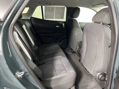Certified 2025 Chevrolet Trax LS w/ LS Convenience Package FWD image 6