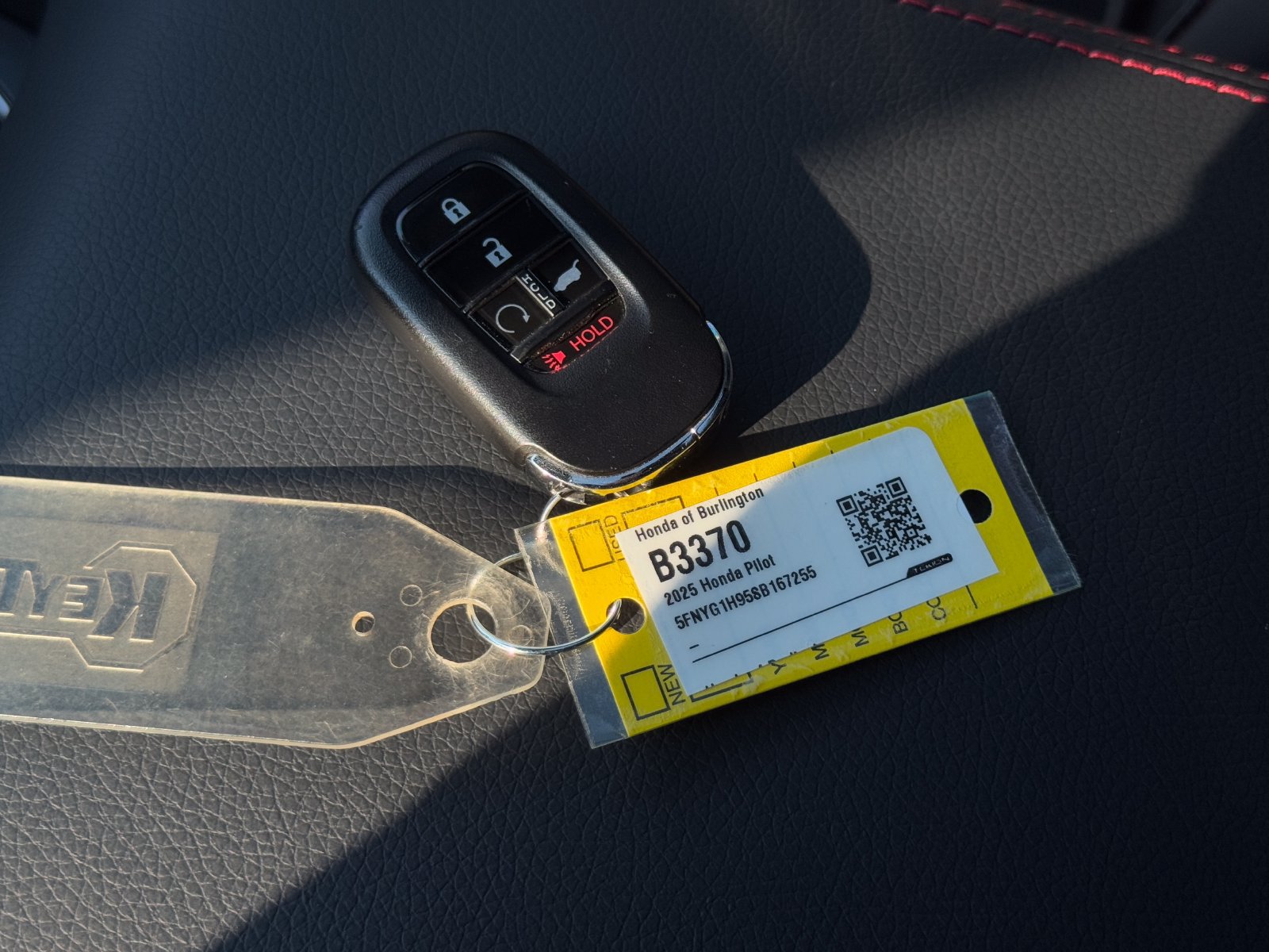 Used 2025 Honda Pilot Black Edition image 13