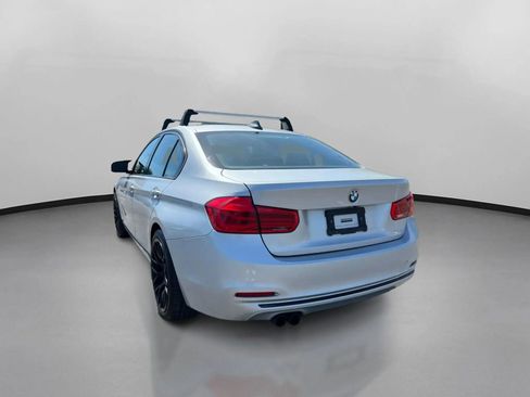 Used 2018 BMW 330i xDrive Sedan AWD/4WD image 11