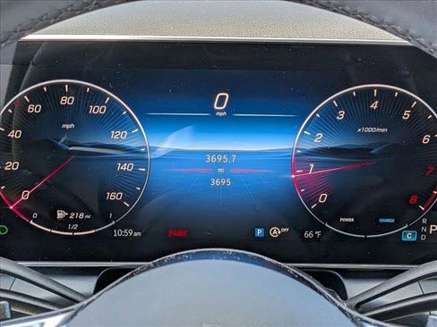 Used 2026 Mercedes-Benz GLC 300 4MATIC image 11