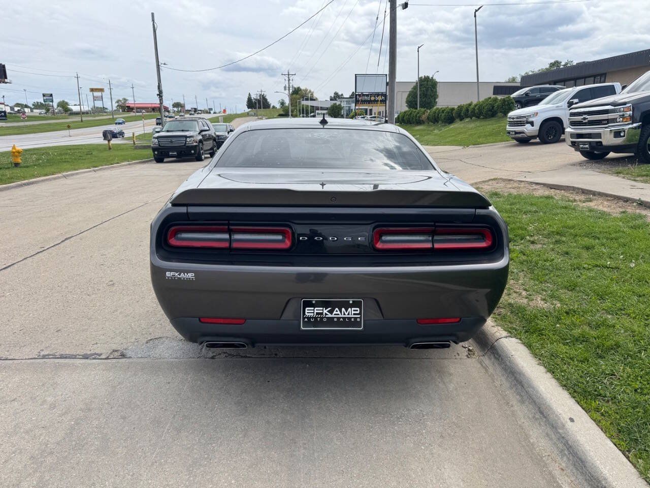 Used 2018 Dodge Challenger R/T w/ Sound Group RWD image 4