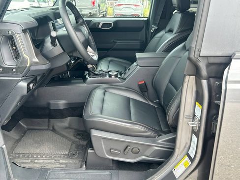 Used 2025 Ford Bronco Badlands AWD/4WD image 12