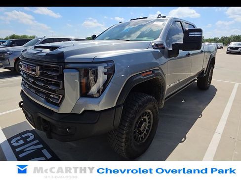 Used 2025 GMC Sierra 2500 AT4X w/ AT4X AEV Edition image 6