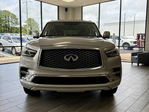 Used 2019 INFINITI QX80 Luxe w/ Proassist Package image 2