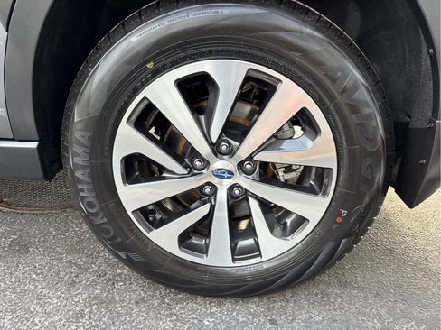 Used 2025 Subaru Outback Premium image 28