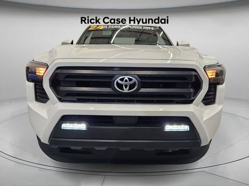 Used 2024 Toyota Tacoma SR5 image 5