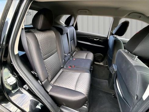 Used 2018 Nissan Rogue SV w/ Premium Package AWD/4WD image 25