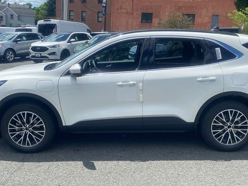 Used 2024 Ford Escape SE w/ PHEV Premium Package FWD image 4