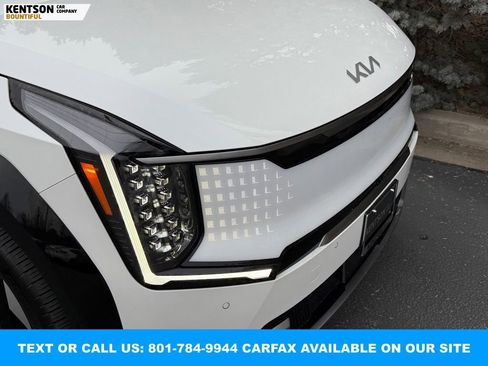 Used 2024 Kia EV9 Land image 14