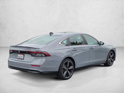 Used 2023 Honda Accord Sport image 5