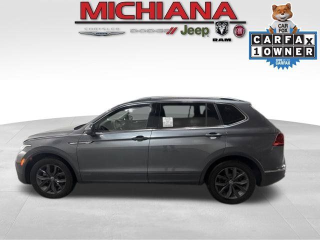 Used 2023 Volkswagen Tiguan SE FWD image 1