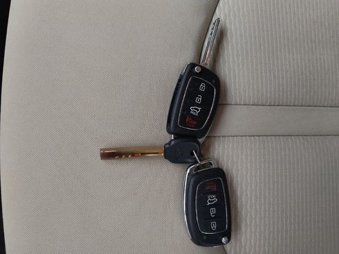 Used 2017 Hyundai Sonata SE image 32