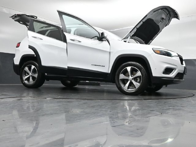 Used 2021 Jeep Cherokee Limited w/ Trailer Tow Group AWD/4WD image 49