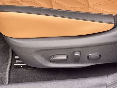 Used 2022 Nissan Sentra SV w/ SV Premium Package FWD image 31