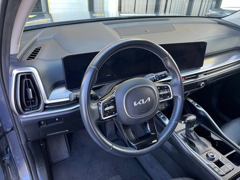 Used 2024 Kia Sorento S FWD image 36