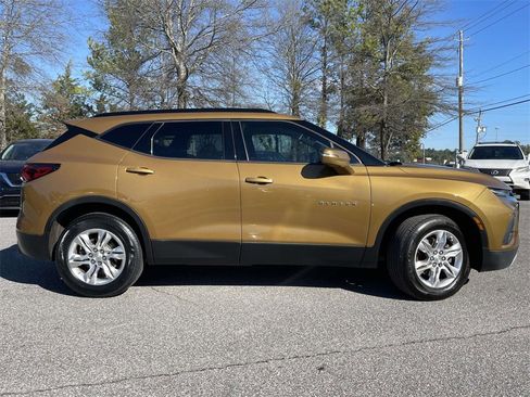 Used 2019 Chevrolet Blazer LT image 2