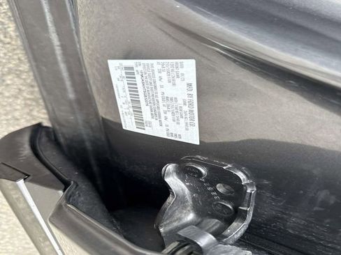 Used 2025 Ford Explorer ST-Line image 27