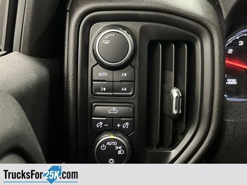 Used 2021 Chevrolet Silverado 1500 Custom Trail Boss image 22