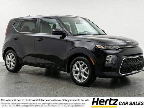 Used 2025 Kia Soul LX w/ LX Technology Package FWD image 1