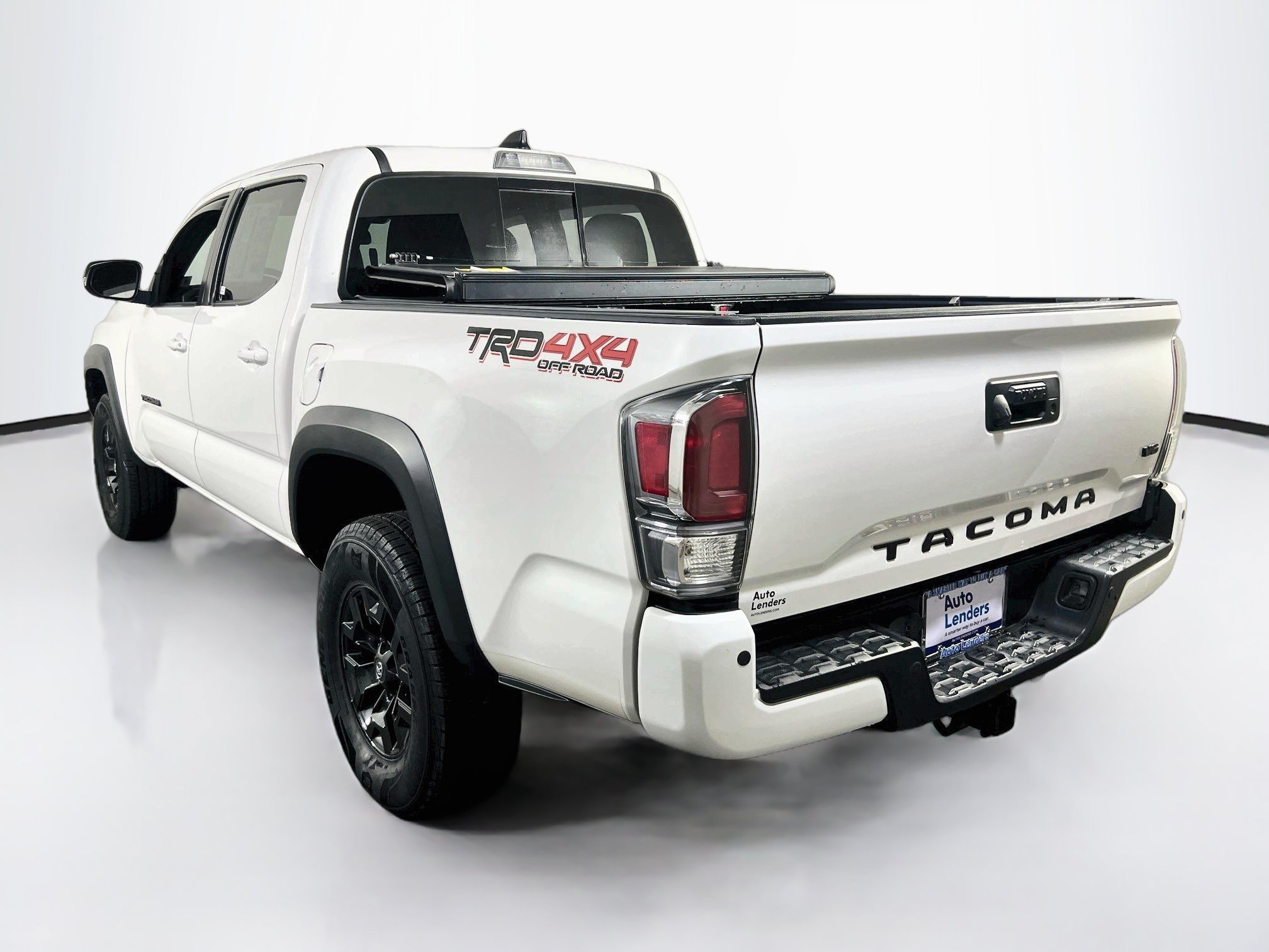 Used 2023 Toyota Tacoma TRD Off-Road w/ Technology Package AWD/4WD image 7