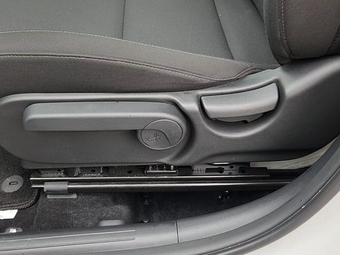 Used 2026 Hyundai Kona SE AWD/4WD image 9