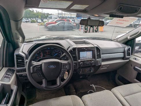 Used 2019 Ford F250 XLT w/ XLT Premium Package AWD/4WD image 13