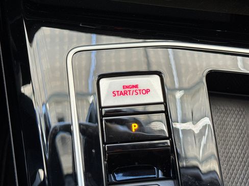 Used 2024 Volkswagen GTI SE image 27