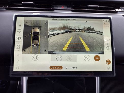 New 2025 Land Rover Range Rover Long Wheelbase SE image 14