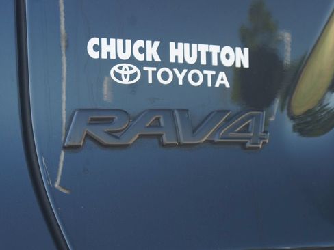 Used 2025 Toyota RAV4 XLE AWD/4WD image 17