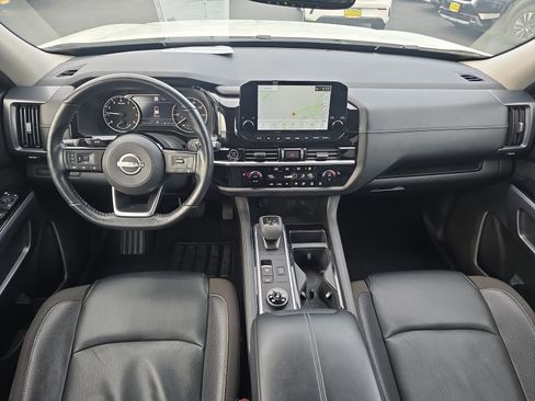 Used 2022 Nissan Pathfinder SL image 25