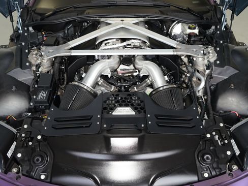 Used 2019 Aston Martin V8 Vantage Coupe RWD image 25