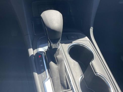 Used 2024 Chevrolet Equinox LT w/ LPO, Floor Liner Package FWD image 21