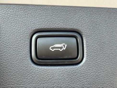 Used 2021 Hyundai Palisade SEL w/ Premium Package FWD image 12