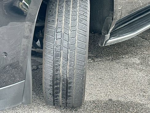 Used 2019 Cadillac Escalade Luxury RWD image 25