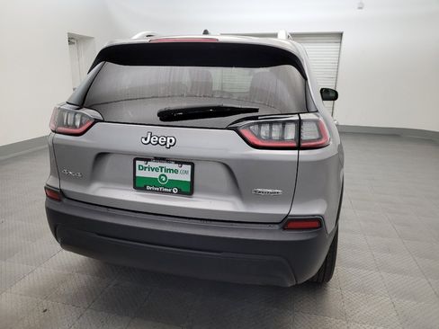 Used 2020 Jeep Cherokee Latitude AWD/4WD image 7