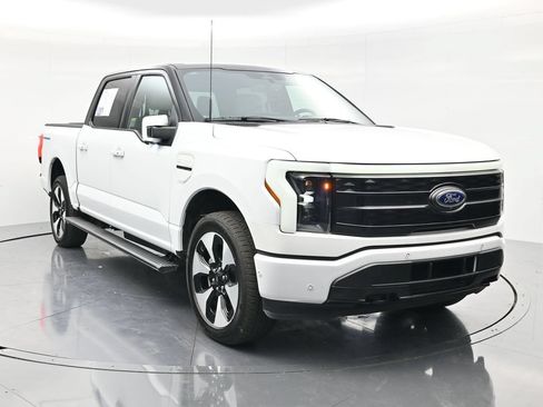 Used 2023 Ford F150 Lightning Platinum AWD/4WD image 3