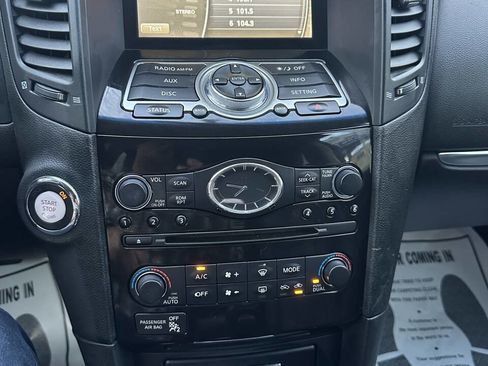 Used 2011 INFINITI FX35 AWD image 21