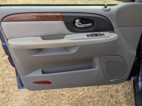 Used 2005 Isuzu Ascender 2WD 5-Passenger image 12