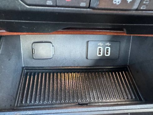 Used 2016 Ford F150 Limited image 32