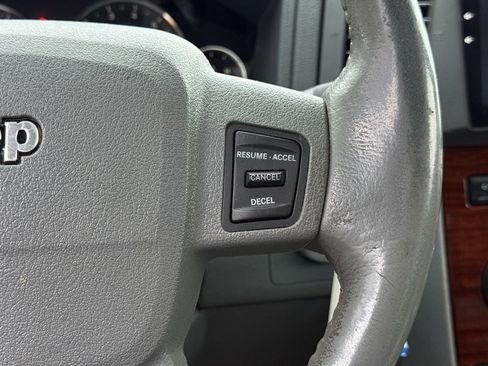 Used 2006 Jeep Grand Cherokee Limited image 15