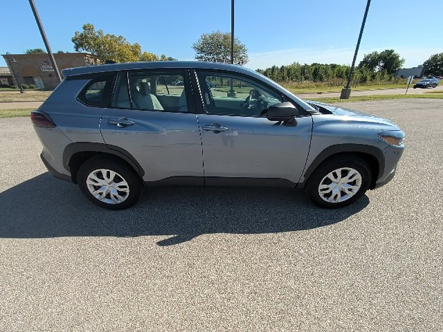 Used 2026 Toyota Corolla Cross L FWD image 2