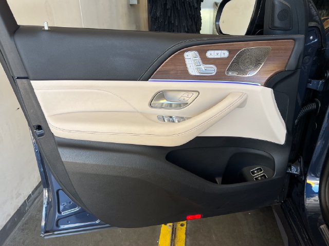 Used 2024 Mercedes-Benz GLE 450e 4MATIC image 25