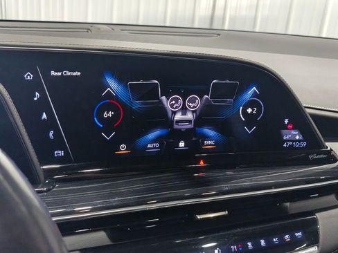 Used 2023 Cadillac Escalade Sport w/ LPO, ONYX Package image 57