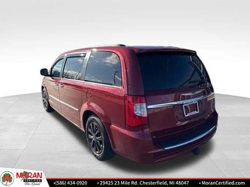 Used 2014 Chrysler Town & Country Touring-L w/ Trailer Tow Group image 3