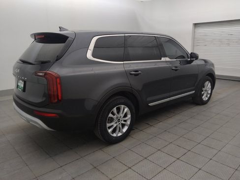 Used 2022 Kia Telluride LX FWD image 10