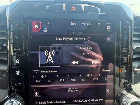 Used 2020 RAM 1500 Laramie AWD/4WD image 24